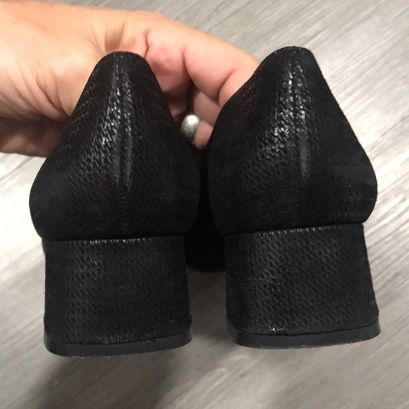 Stuart Weitzman Vintage Square Toe Pumps - Picture 5 of 9